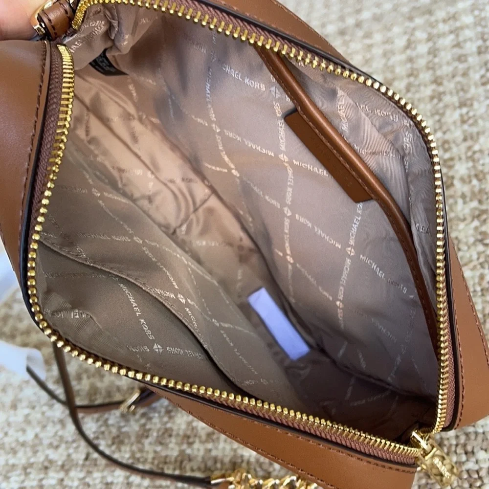 MK Island Escape Jet Set Item LG XBODY Natural Mlt - Picture 6 of 16